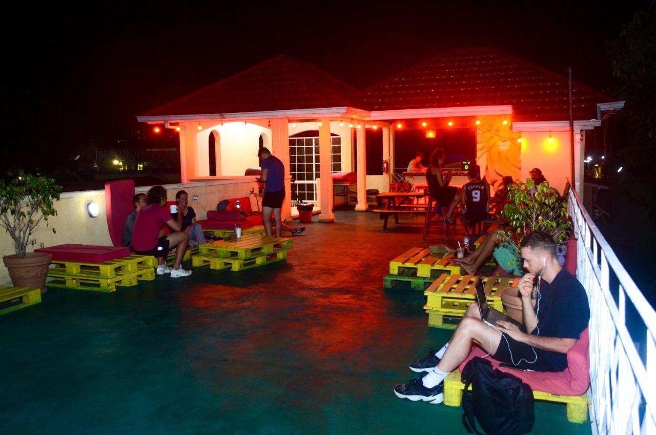 Reggae Hostel Ocho Rios Exterior foto